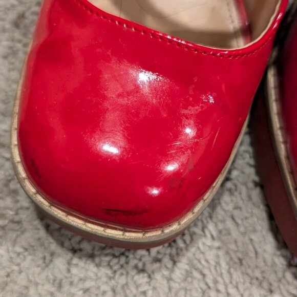 Steve Madden Cherry Red Women's Twice Mary Jane Platform Pinup Pumps High Heels - Picture 2 of 5